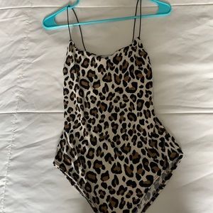 Medium leopard print body suit